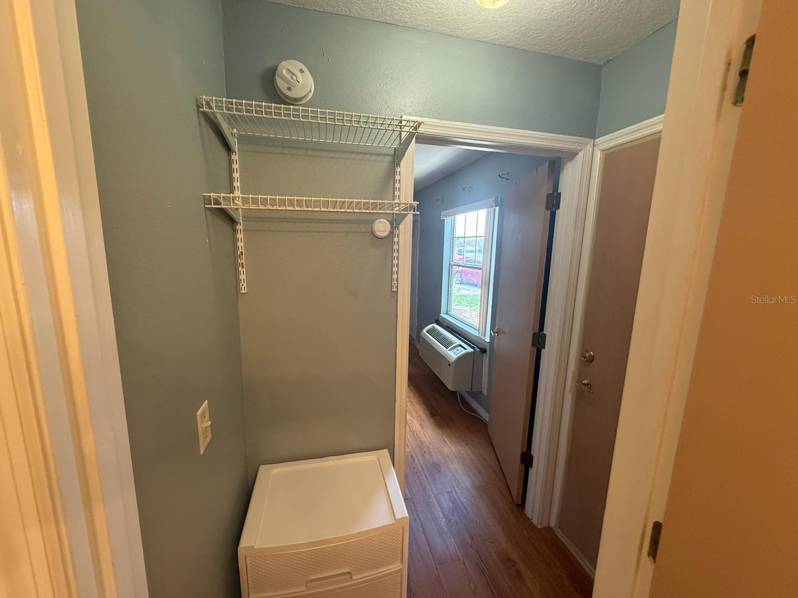 Image 9 of 30 For 843 Caribbean Drive B