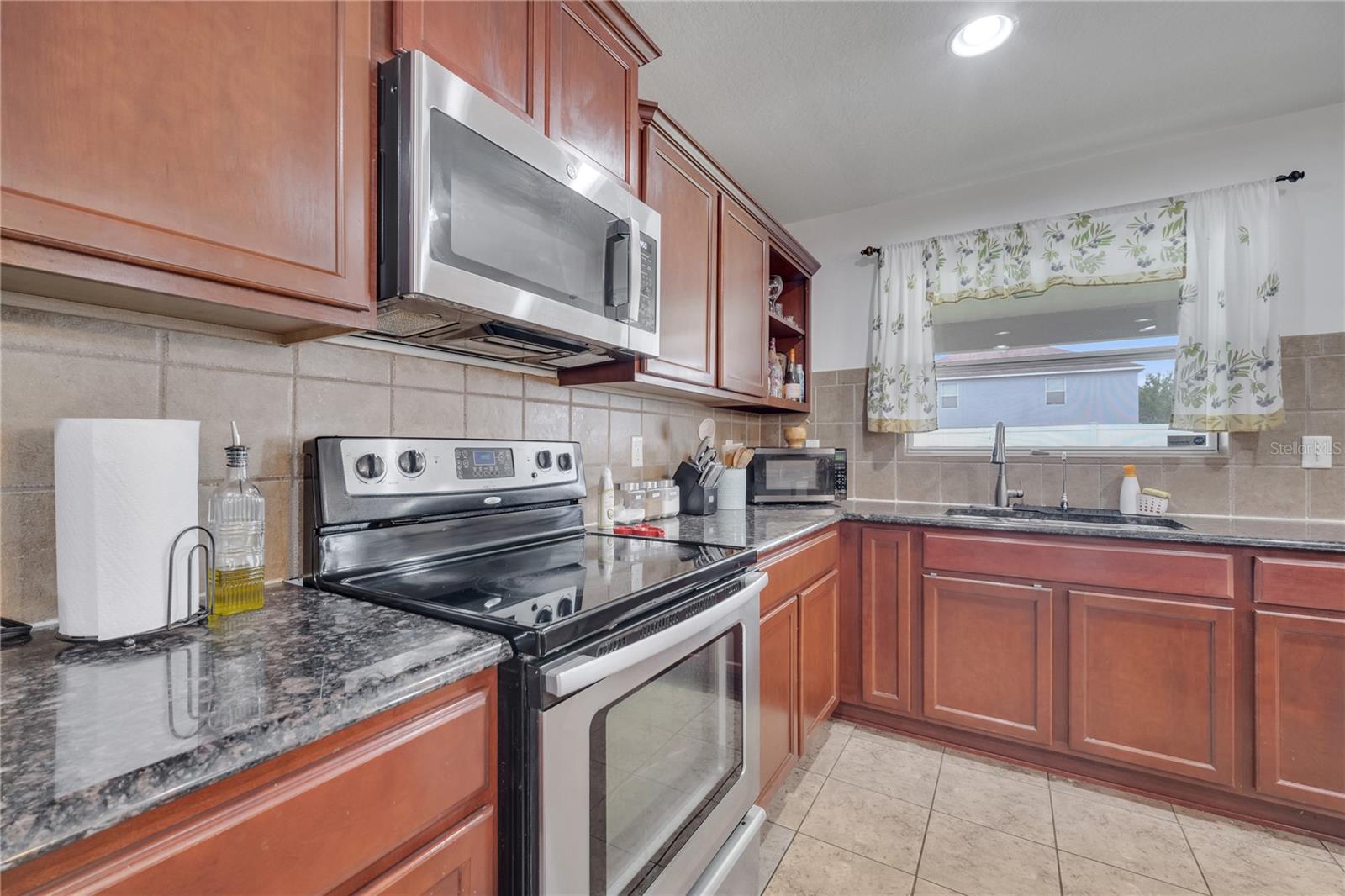 Image 17 of 53 For 2312 Plantation Oak Drive