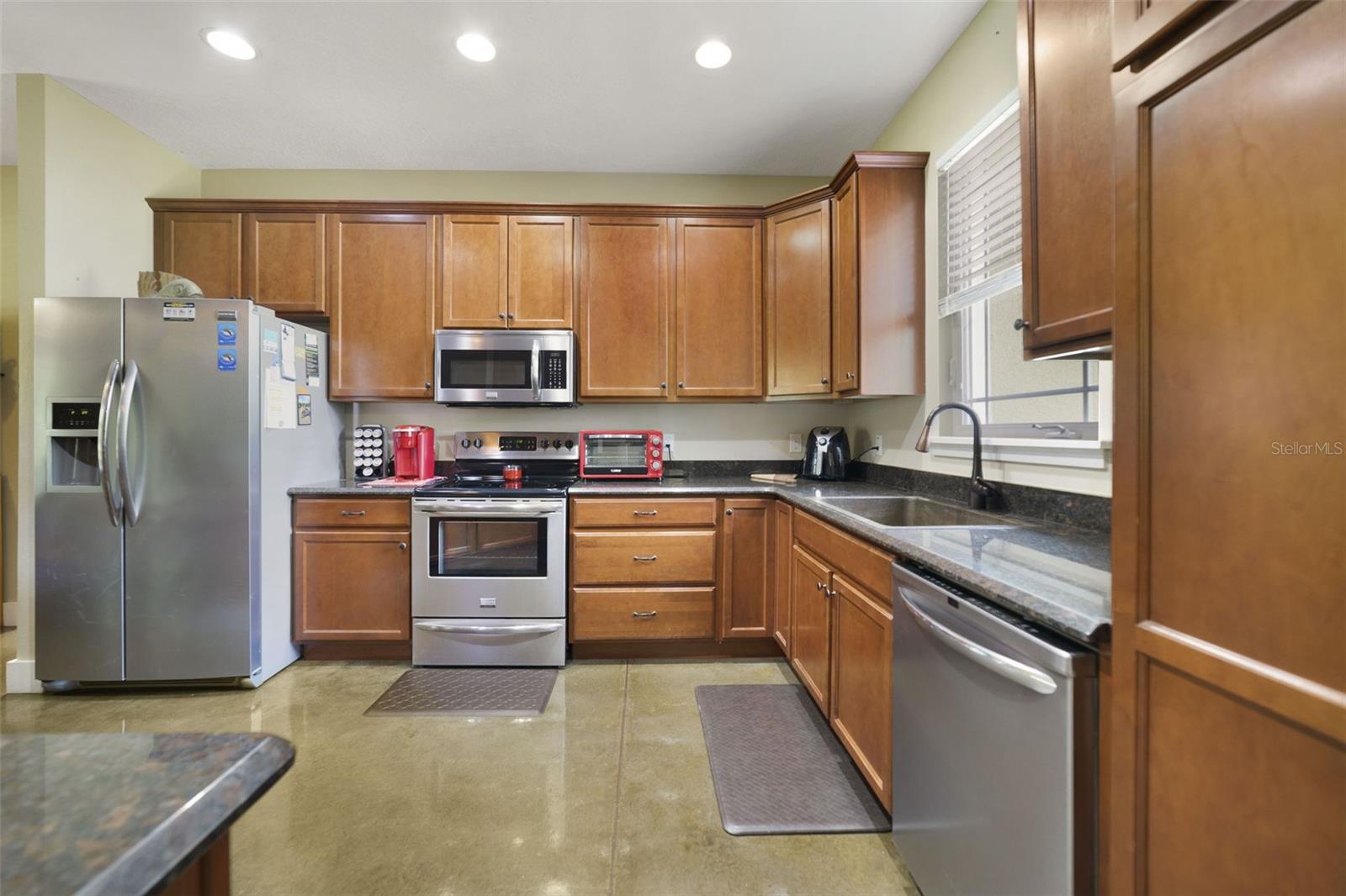 Image 11 of 48 For 3375 Packard Avenue