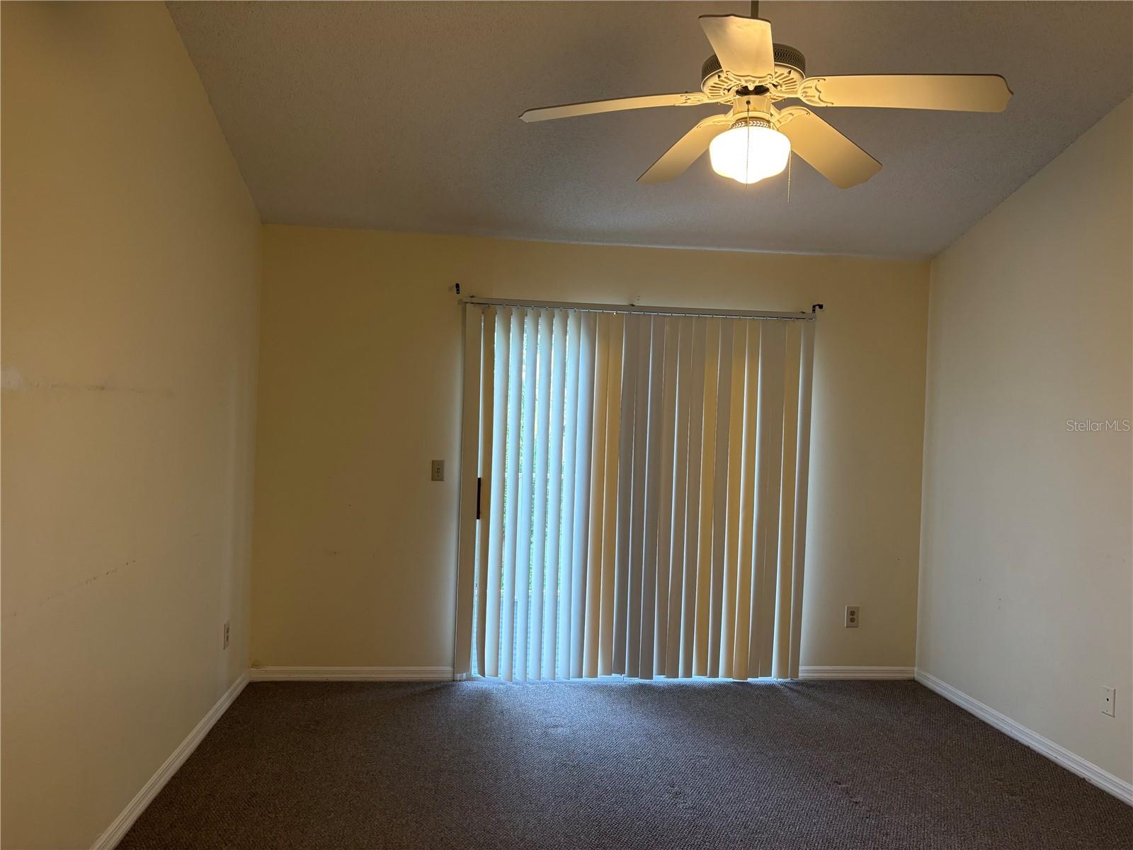 Image 4 of 34 For 2032 Royal Bay Boulevard 68