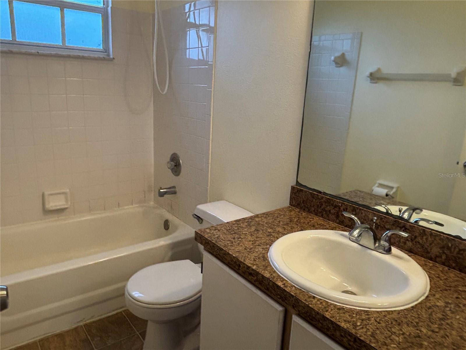 Image 6 of 34 For 2032 Royal Bay Boulevard 68