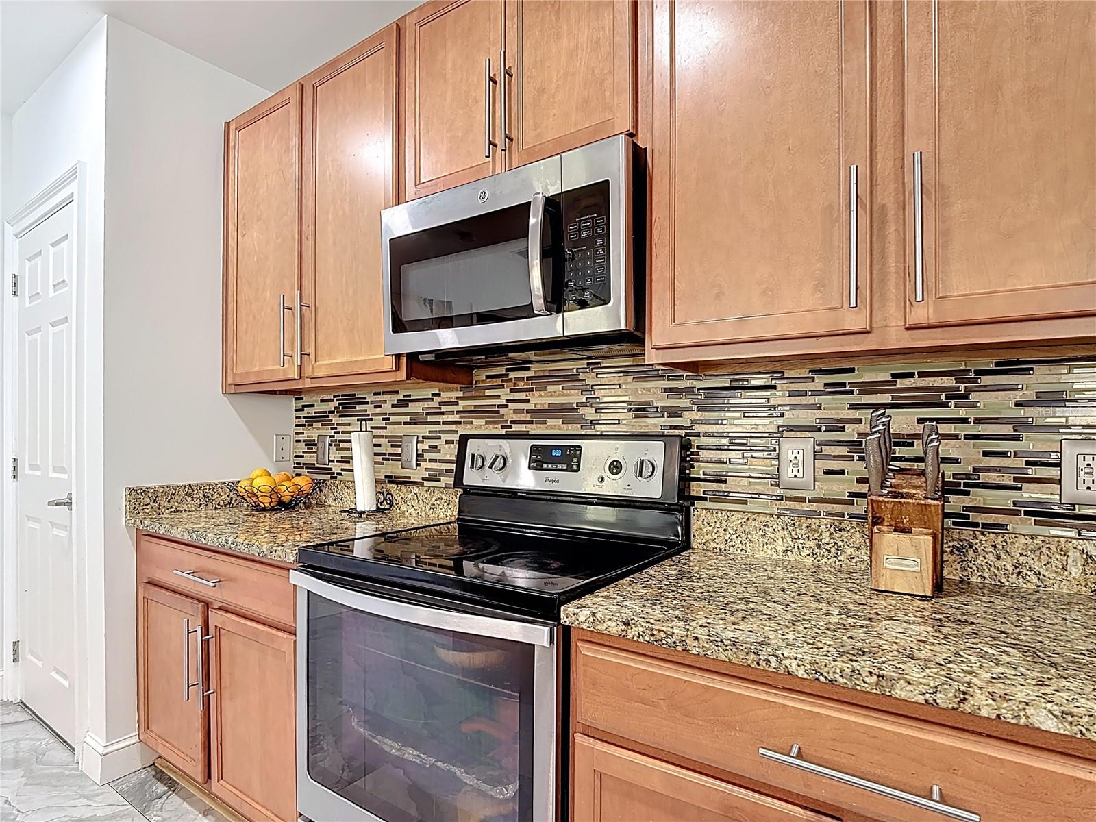 Image 18 of 61 For 2939 Casabella Drive