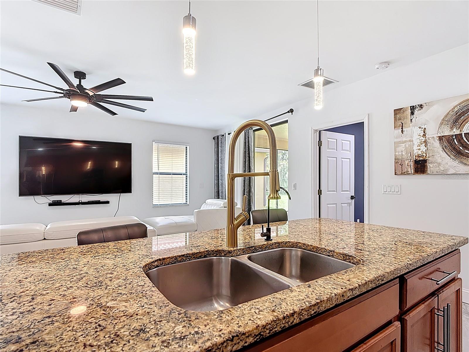 Image 21 of 61 For 2939 Casabella Drive