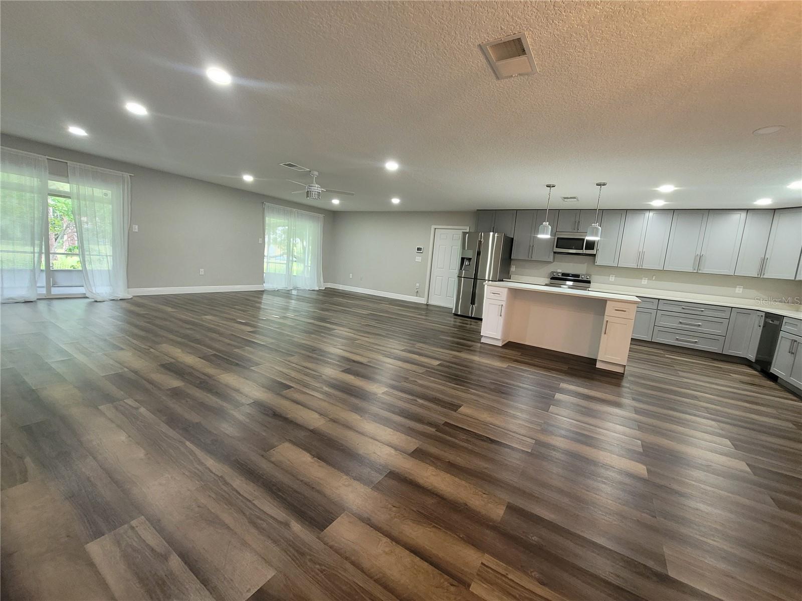 Image 10 of 29 For 10481 Montpelier Circle
