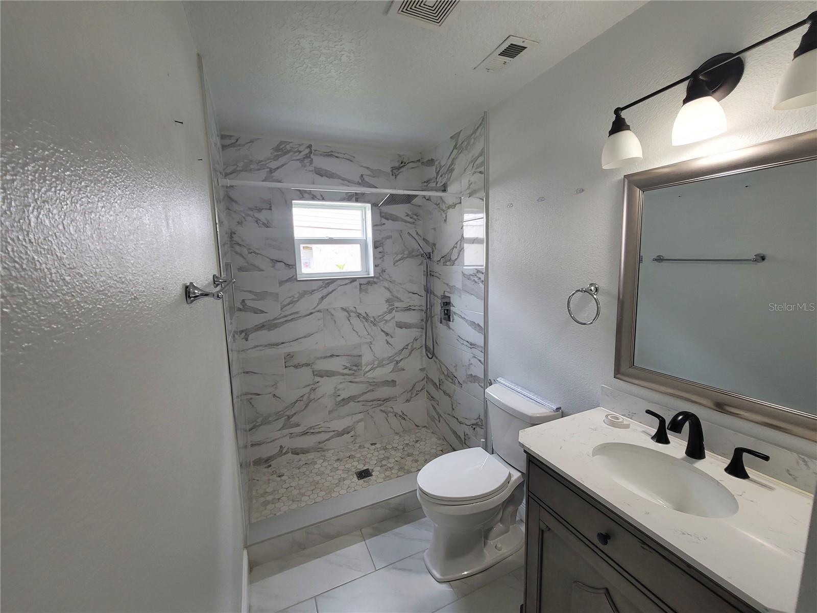 Image 17 of 29 For 10481 Montpelier Circle