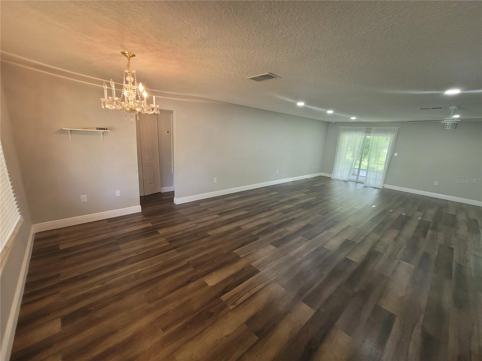 Image 4 of 29 For 10481 Montpelier Circle