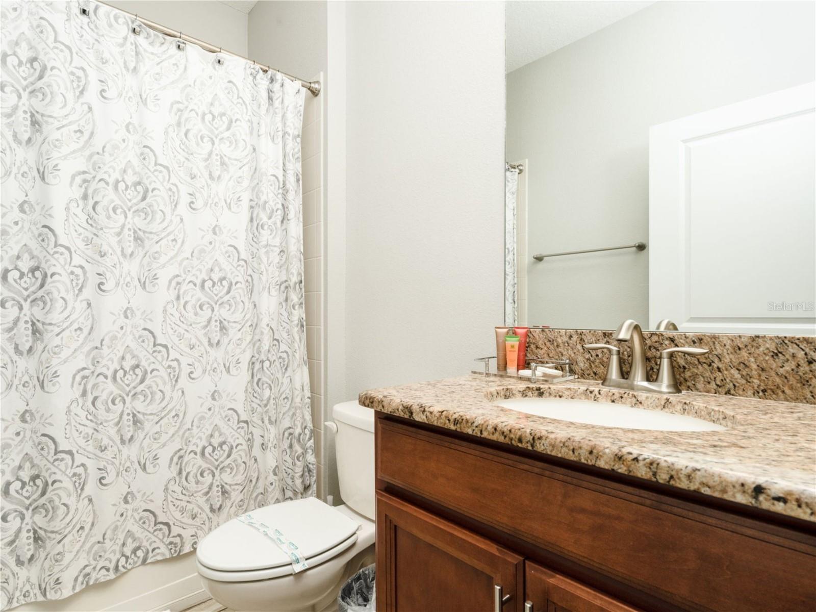 Image 16 of 67 For 4770 Kings Castle Circle