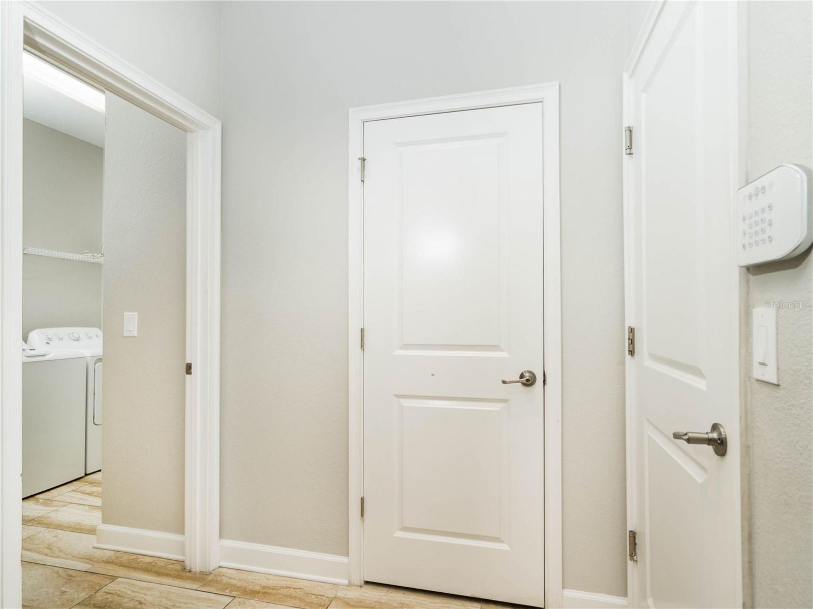 Image 17 of 67 For 4770 Kings Castle Circle