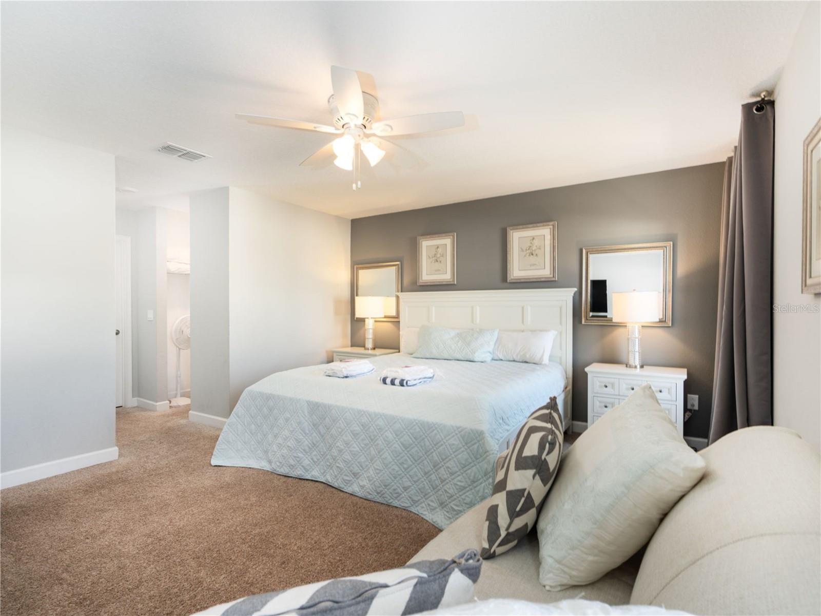 Image 36 of 67 For 4770 Kings Castle Circle