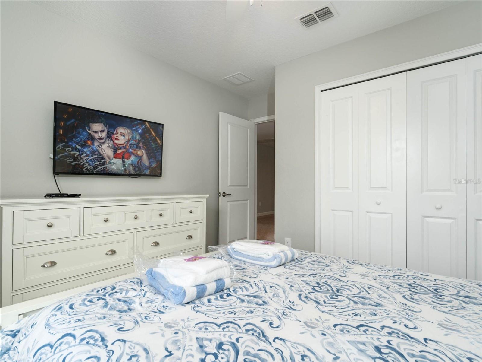 Image 42 of 67 For 4770 Kings Castle Circle