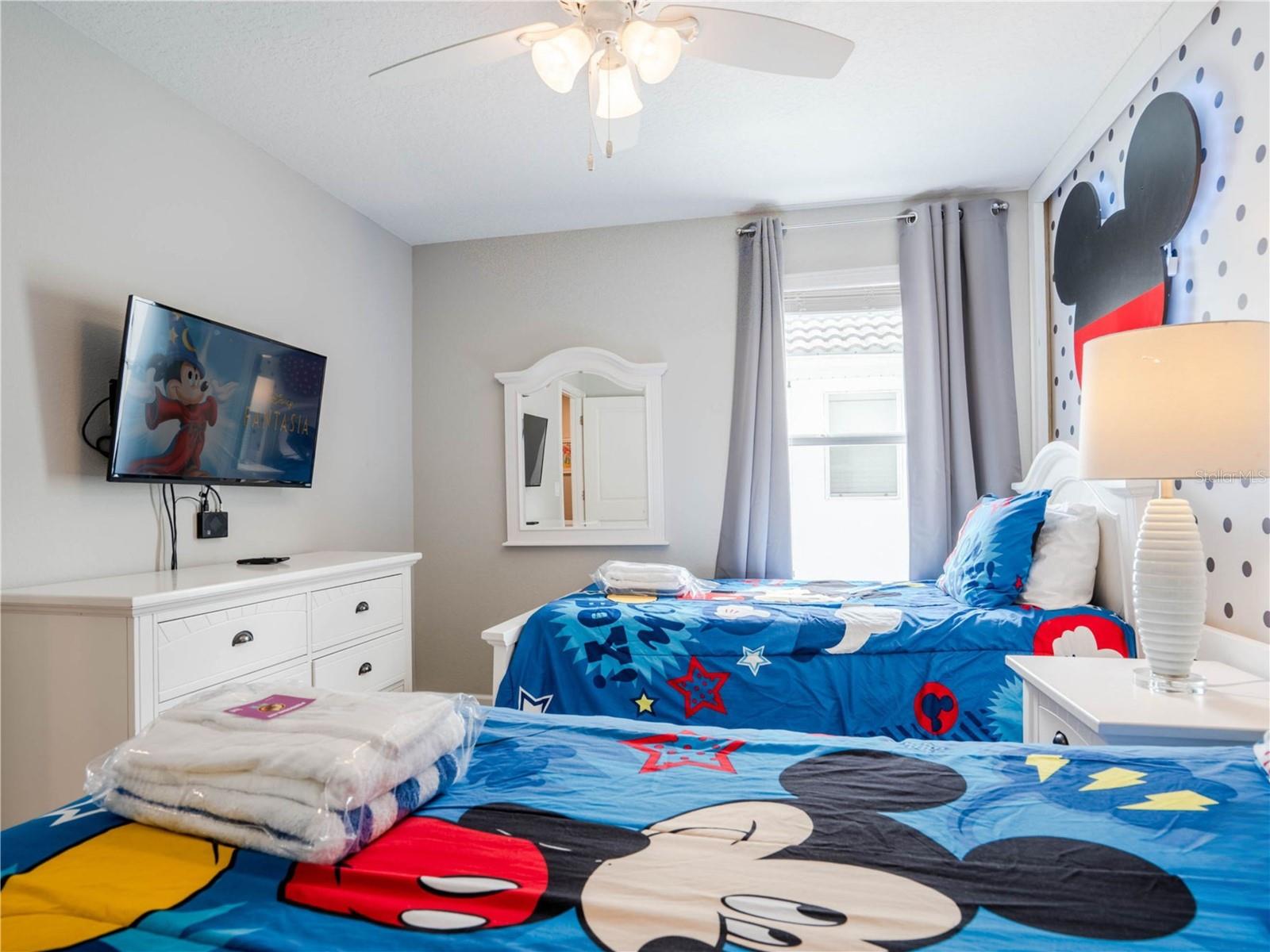 Image 44 of 67 For 4770 Kings Castle Circle