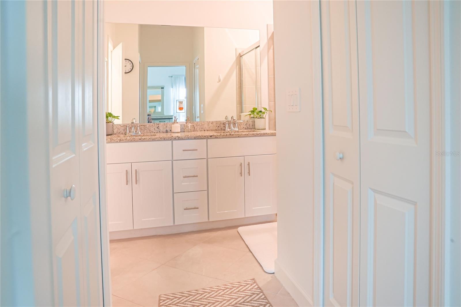Image 16 of 51 For 14259 Pine Lodge Lane