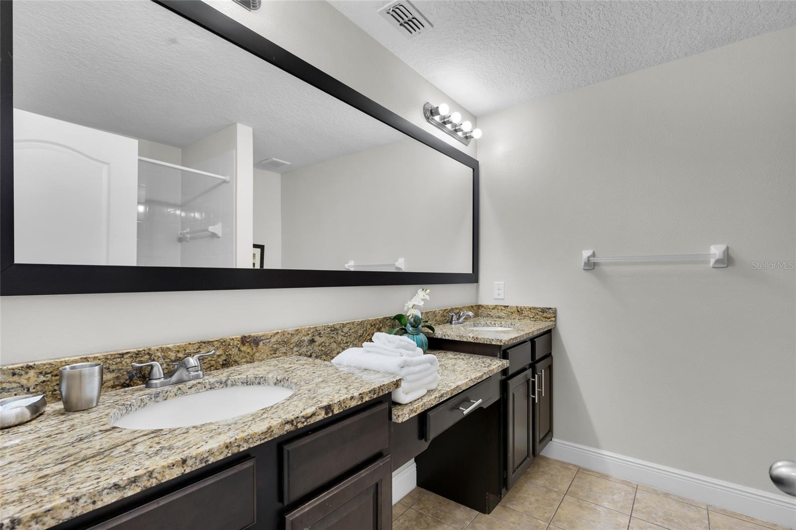 Image 20 of 41 For 8203 Roseville Boulevard