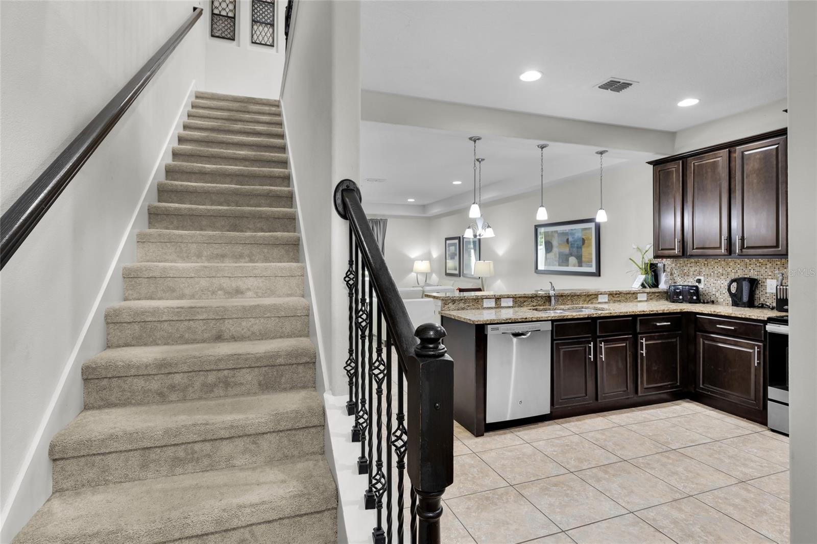 Image 4 of 41 For 8203 Roseville Boulevard