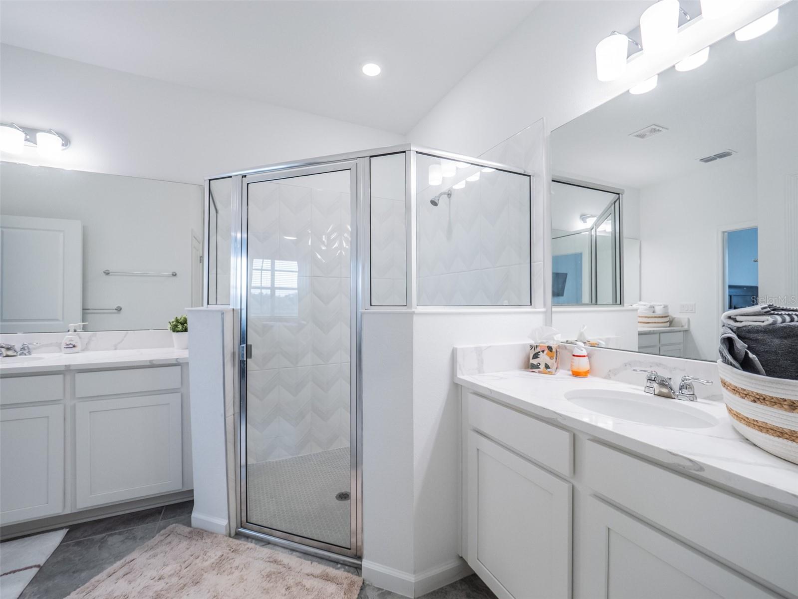 Image 19 of 52 For 5968 Catamaran Avenue