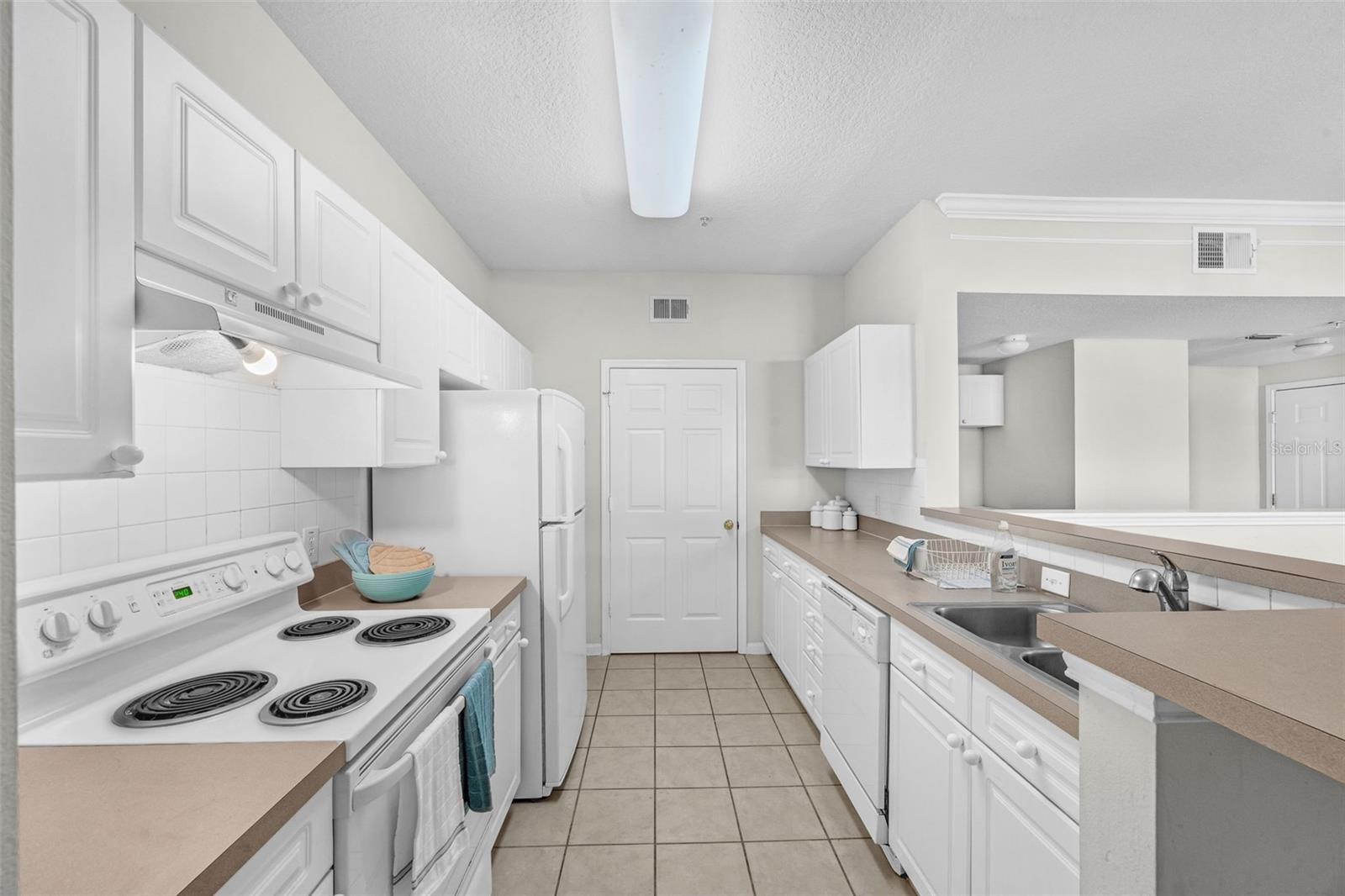 Image 11 of 38 For 315 Grand Magnolia Avenue 101