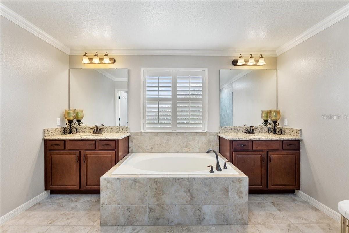 Image 39 of 64 For 3680 Mt Vernon Way