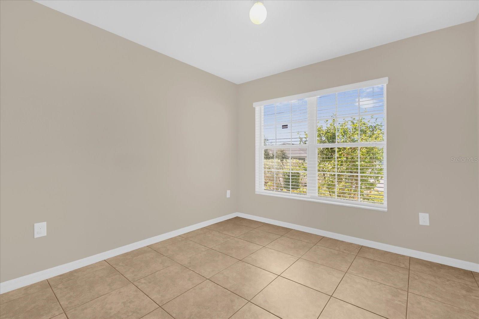 Image 8 of 28 For 505 Pentas Lane