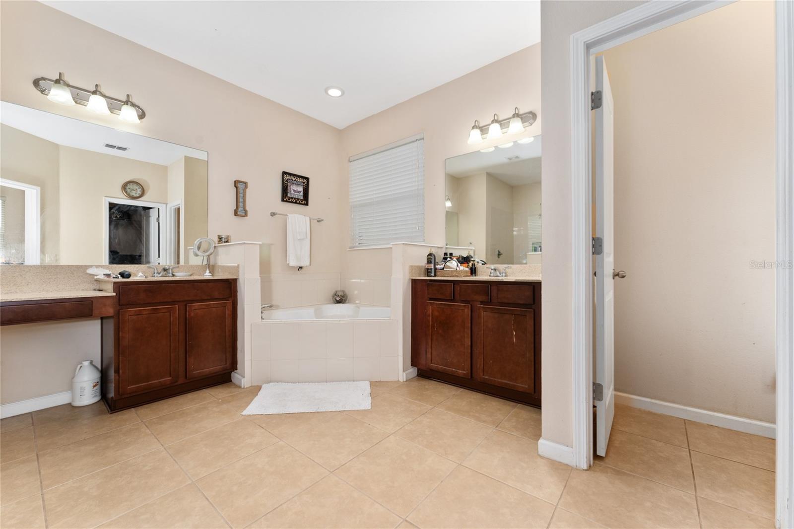 Image 10 of 25 For 1705 Leatherback Lane