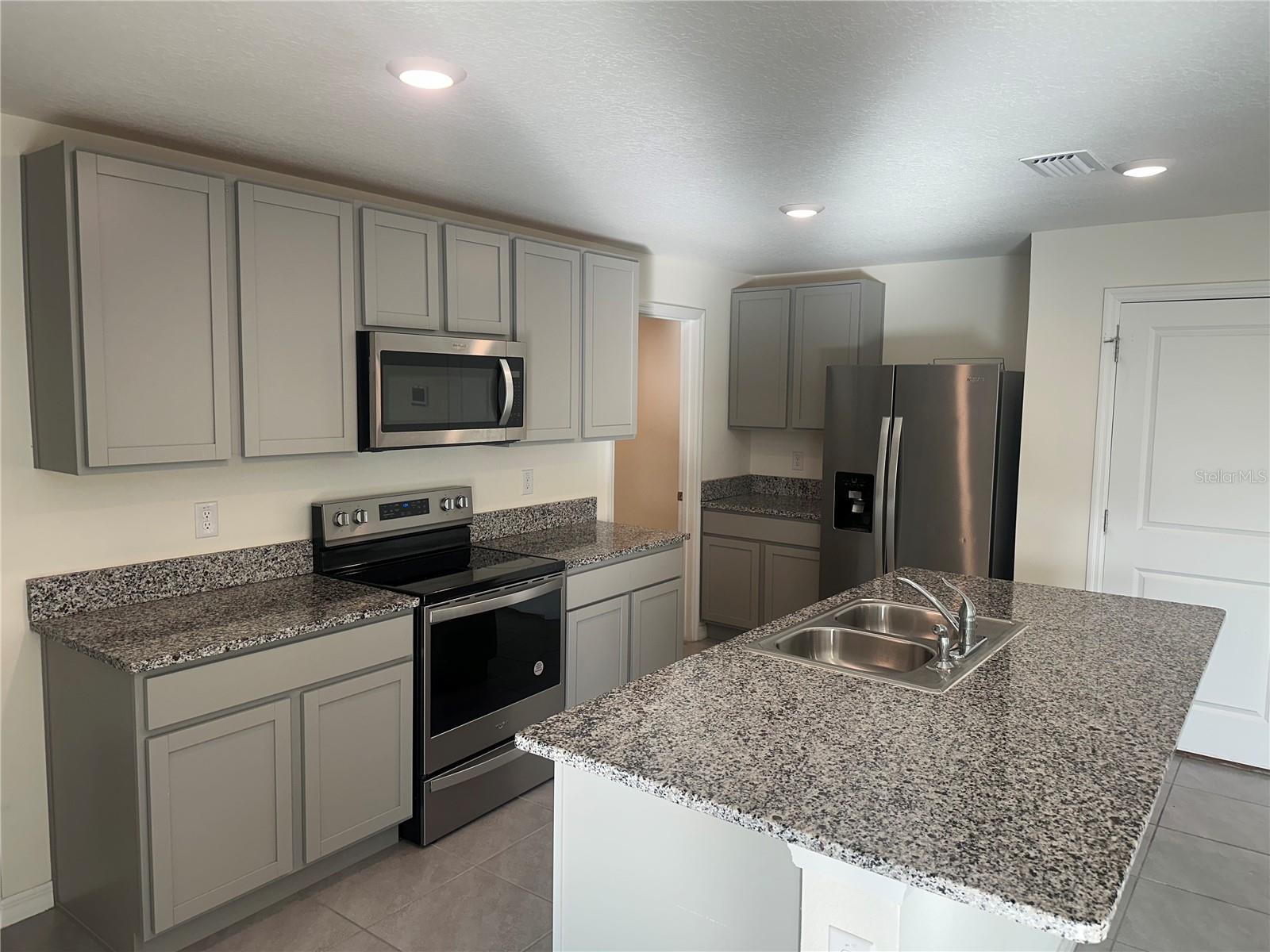 Image 11 of 68 For 16626 Mosaic Oar Drive