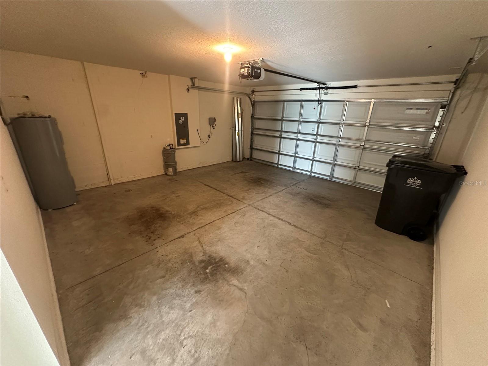 Image 19 of 68 For 16626 Mosaic Oar Drive