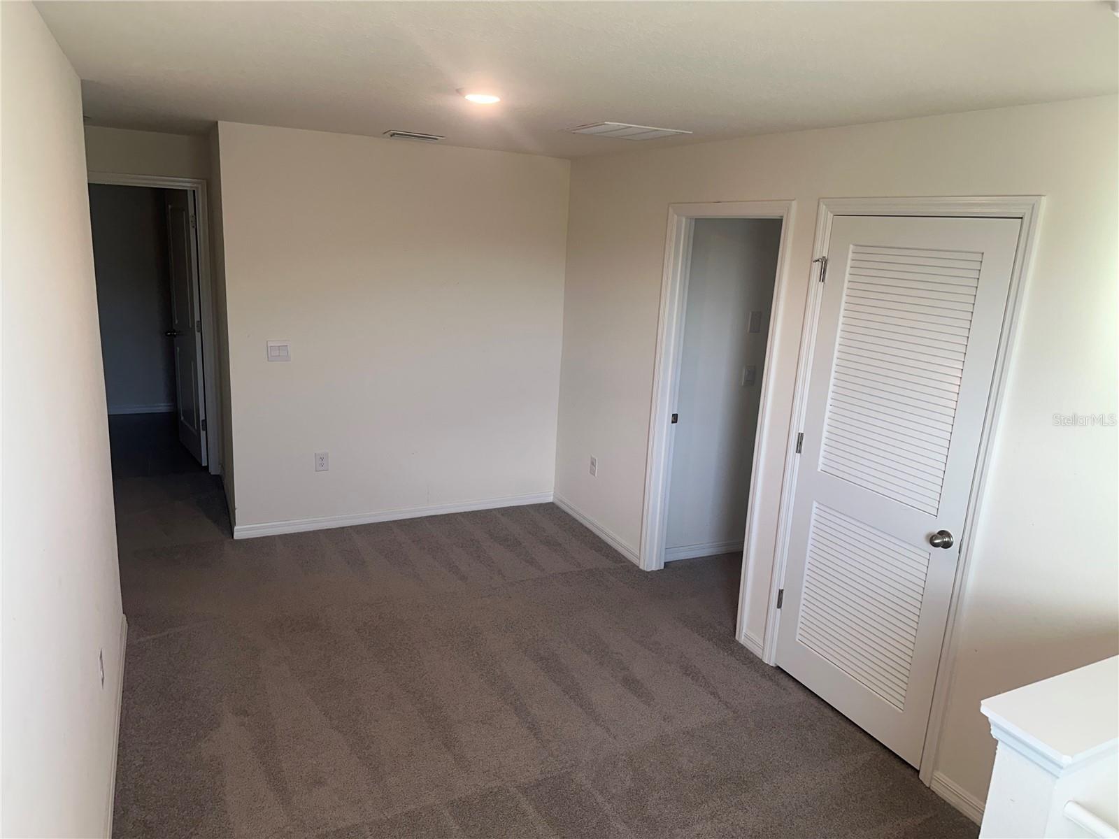 Image 28 of 68 For 16626 Mosaic Oar Drive