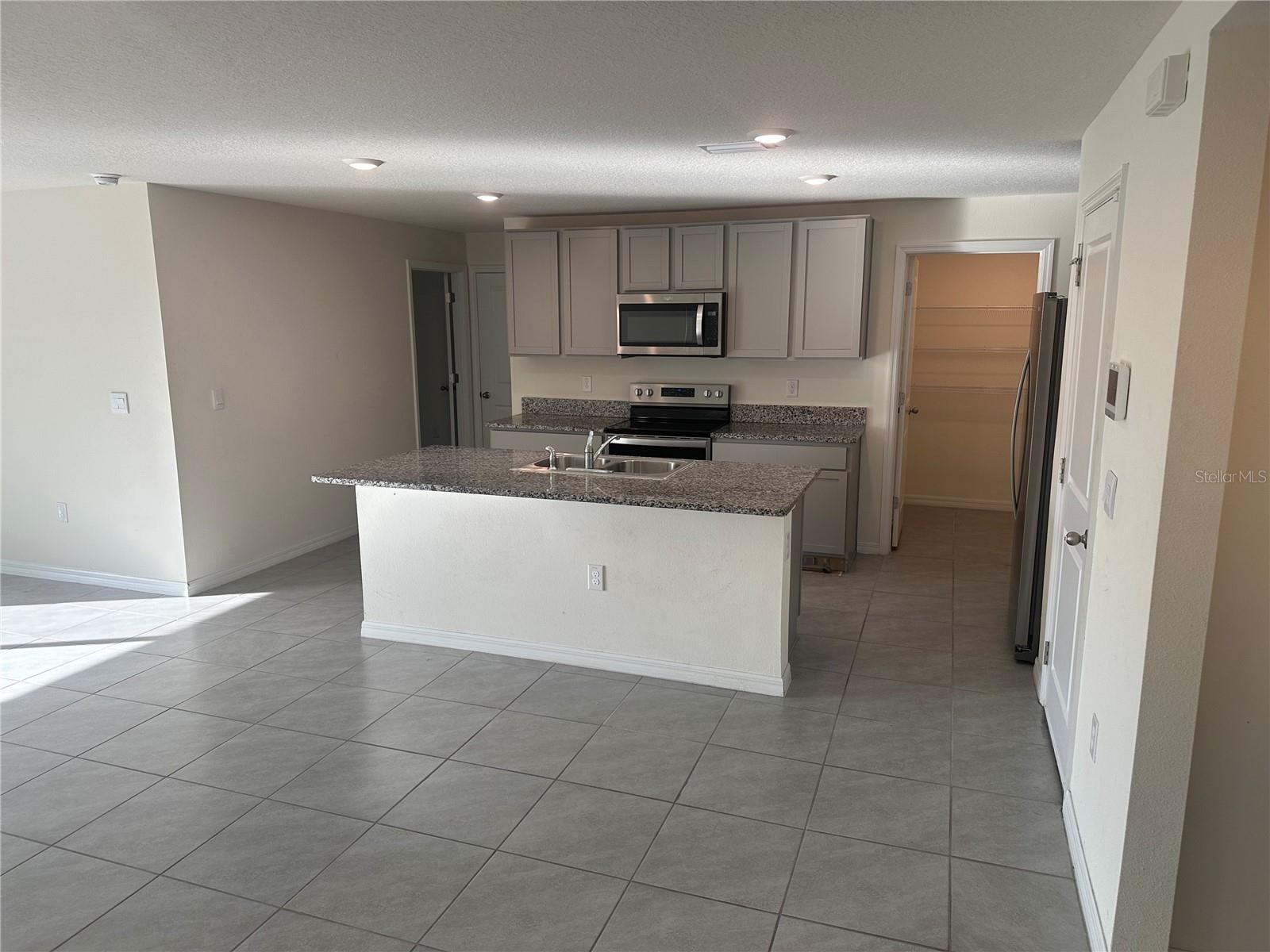 Image 4 of 68 For 16626 Mosaic Oar Drive