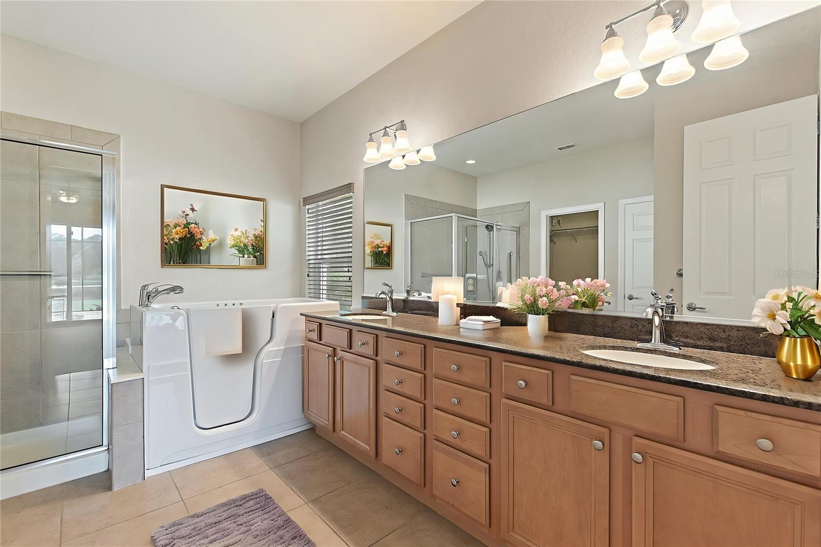 Image 19 of 60 For 136 Del Sol Avenue