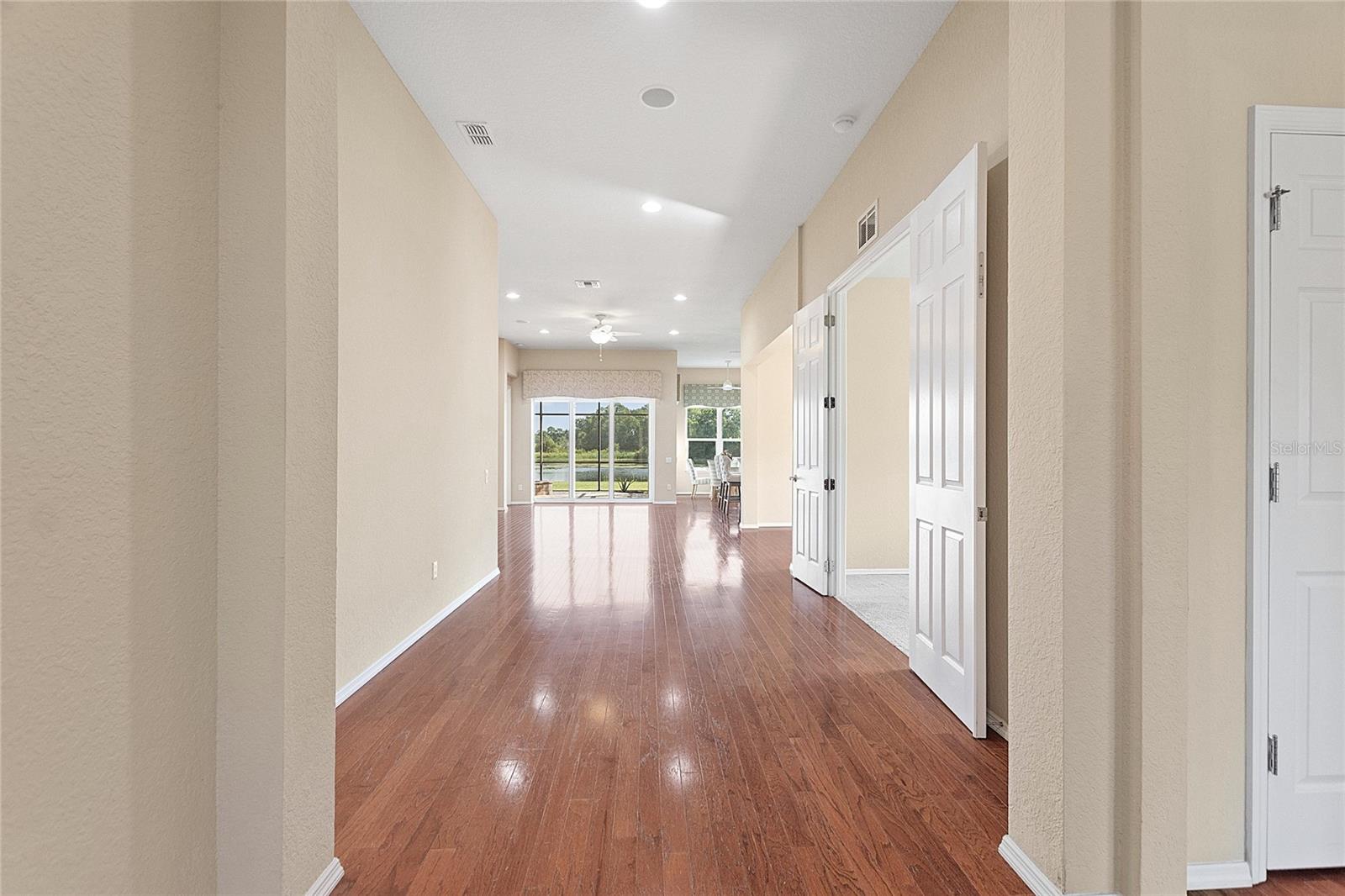 Image 27 of 60 For 136 Del Sol Avenue