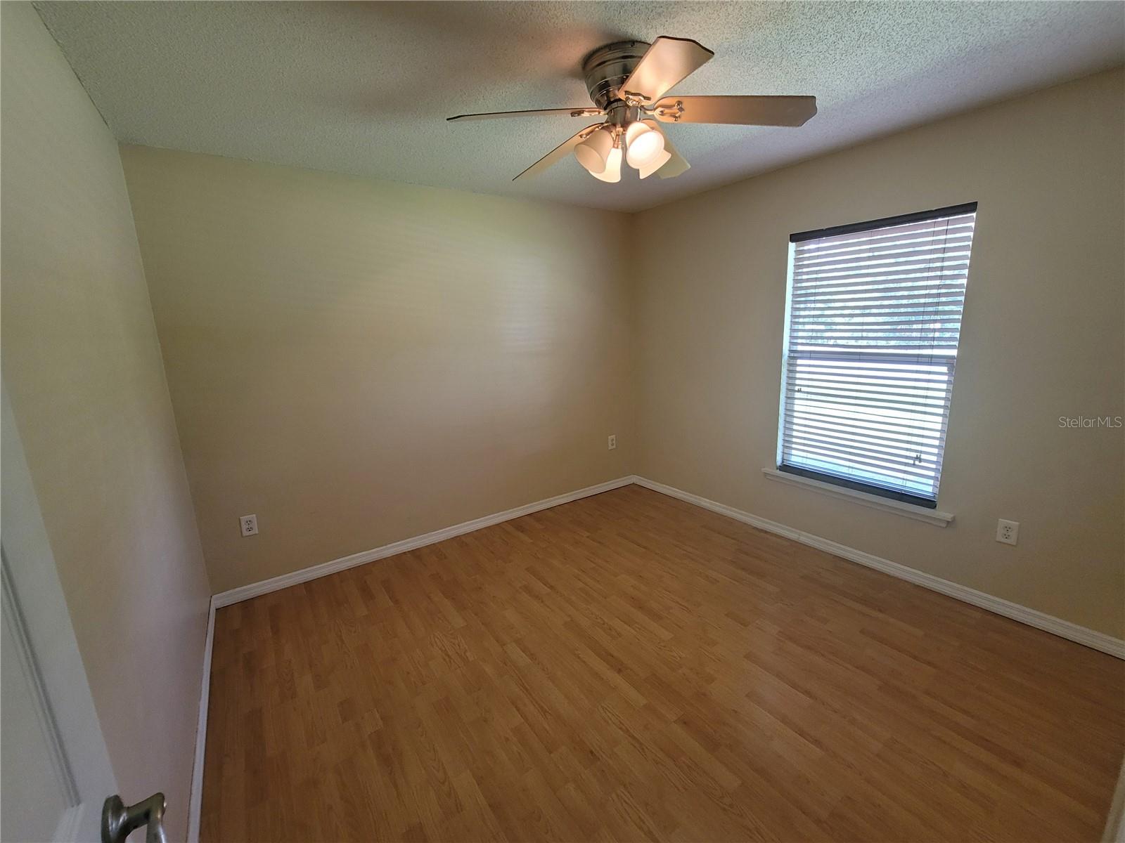 Image 12 of 22 For 723 Bobolink Court
