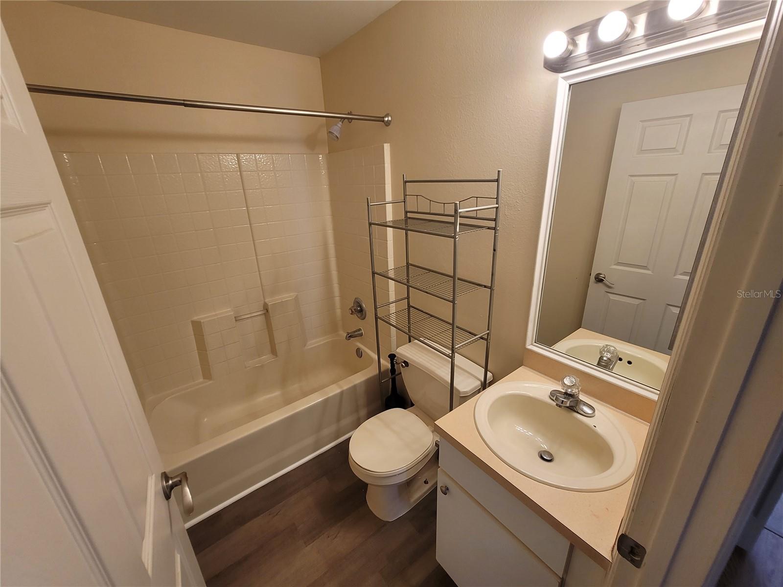 Image 14 of 22 For 723 Bobolink Court