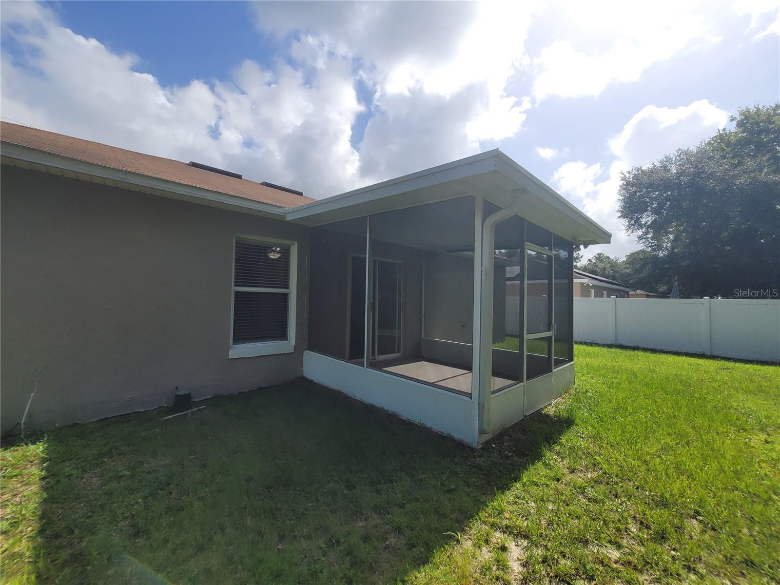 Image 15 of 22 For 723 Bobolink Court