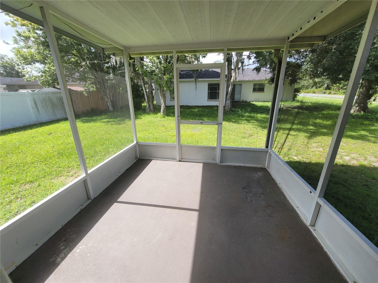 Image 16 of 22 For 723 Bobolink Court