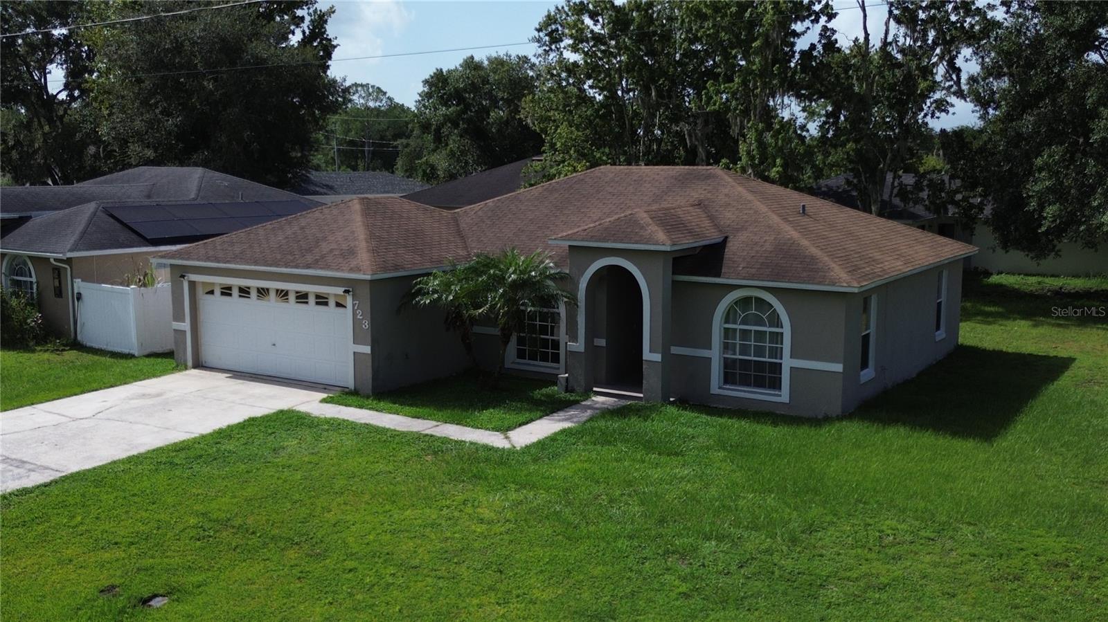 Image 2 of 22 For 723 Bobolink Court