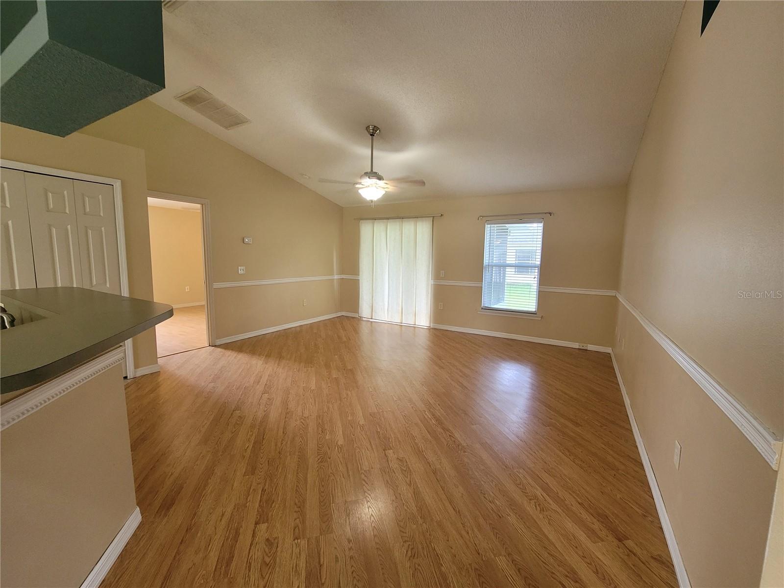 Image 3 of 22 For 723 Bobolink Court