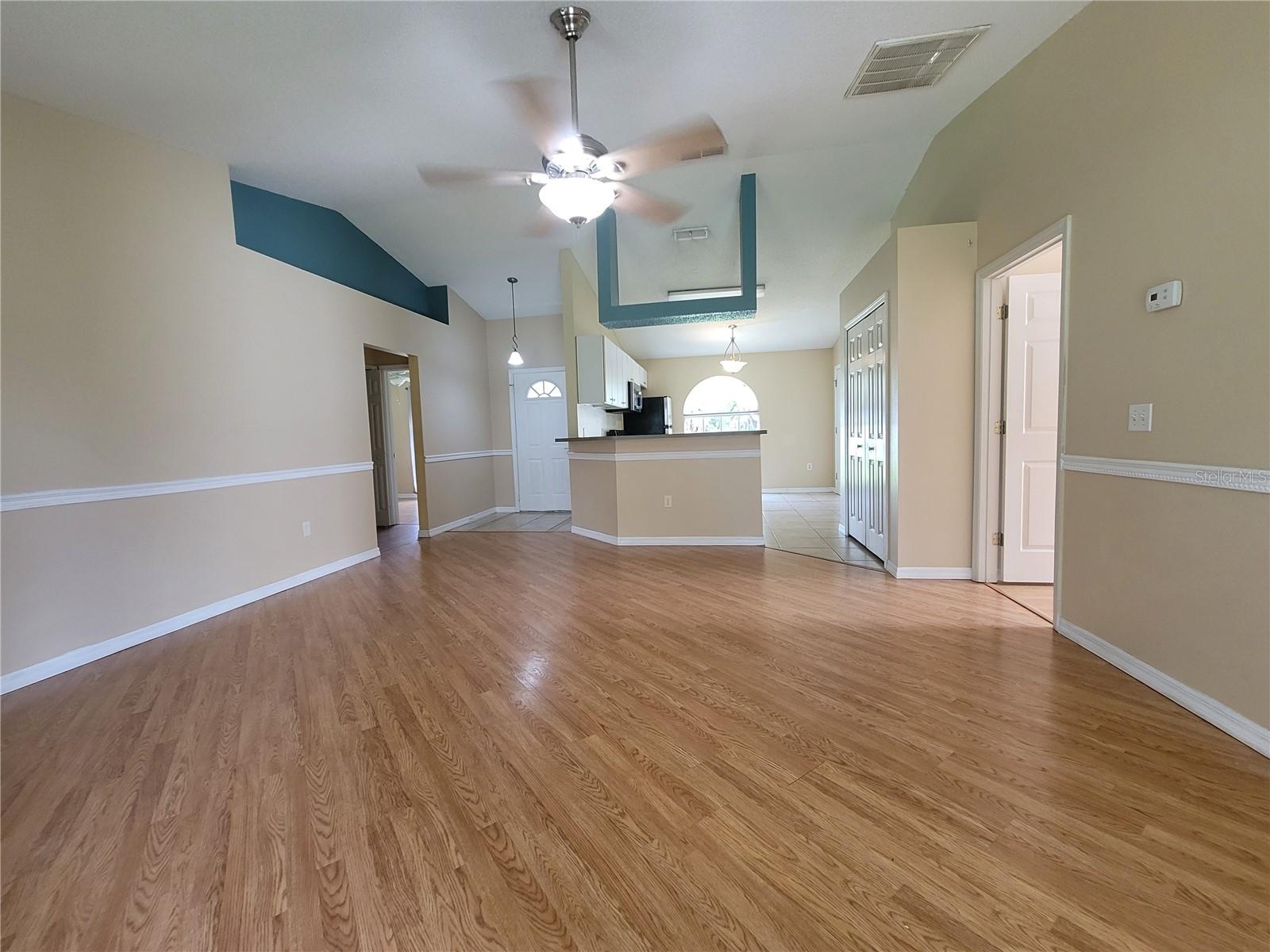 Image 5 of 22 For 723 Bobolink Court