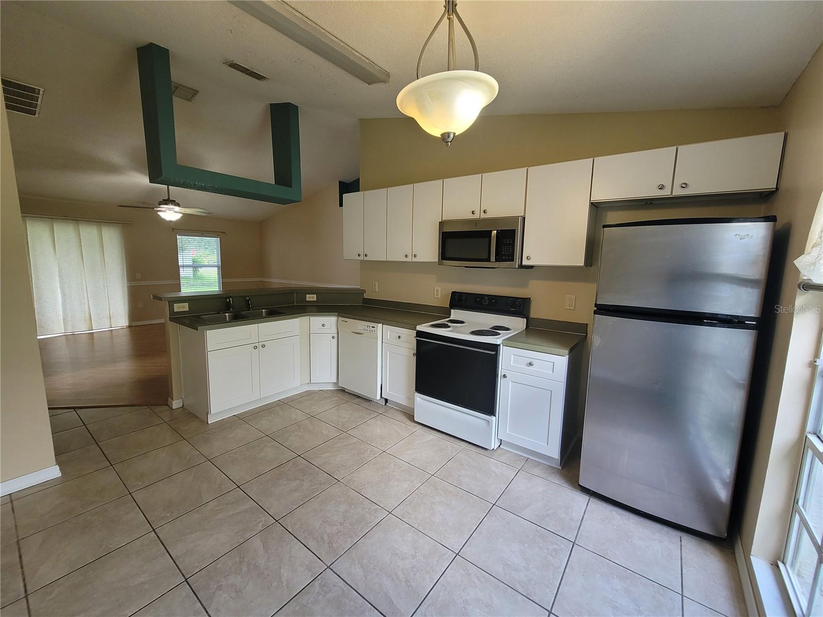 Image 8 of 22 For 723 Bobolink Court
