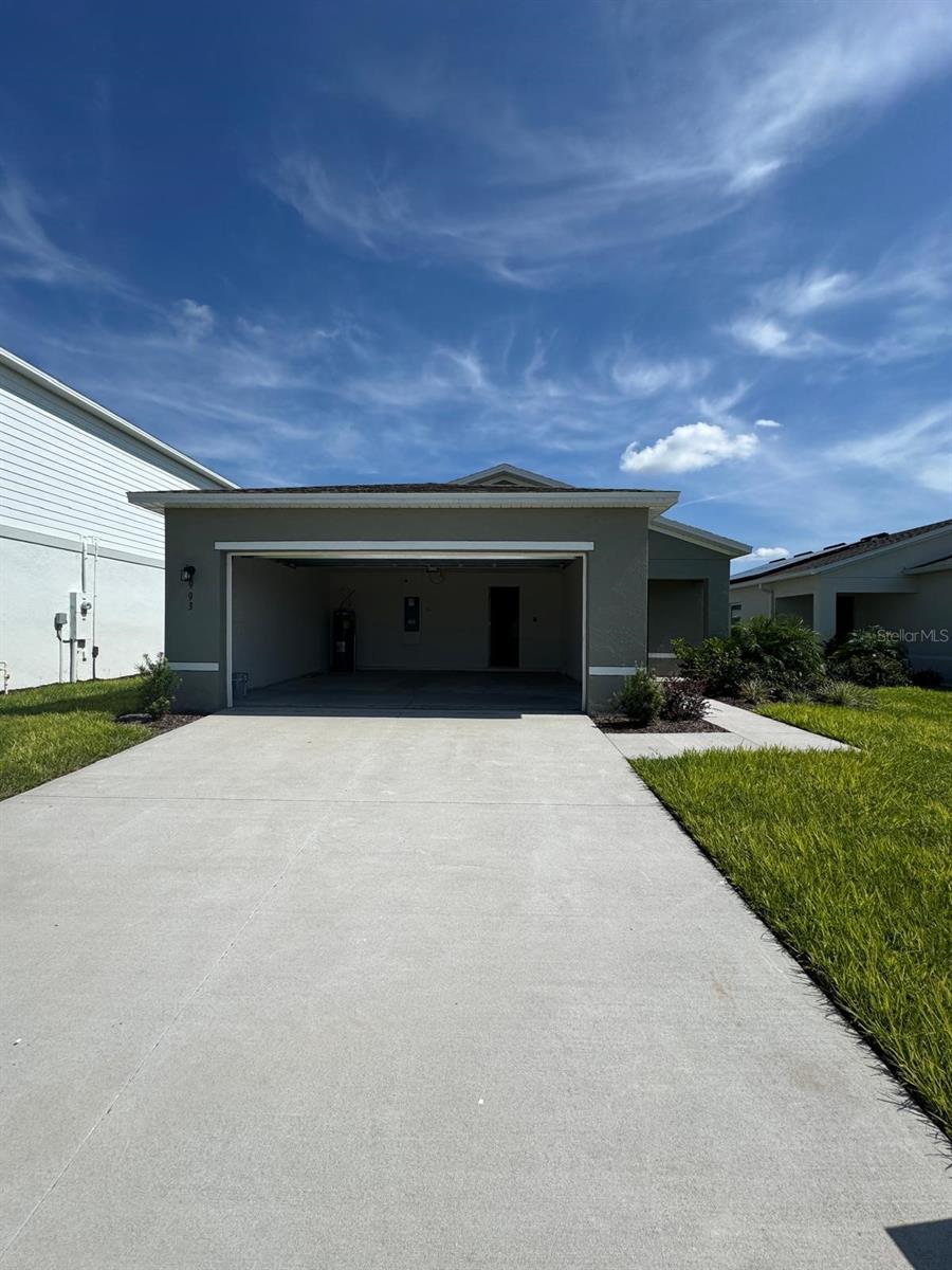Image 2 of 21 For 993 Ambleside Dr