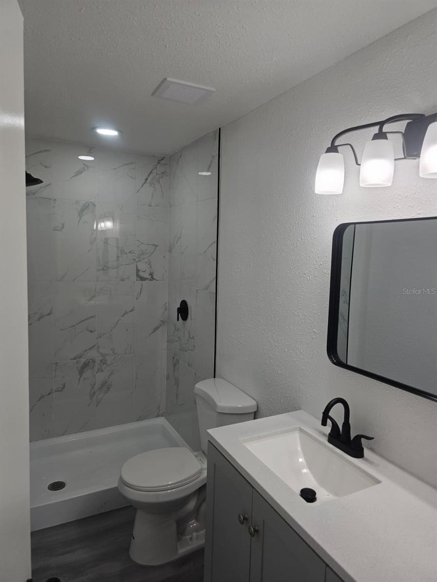 Image 10 of 12 For 5060 Backner Lane