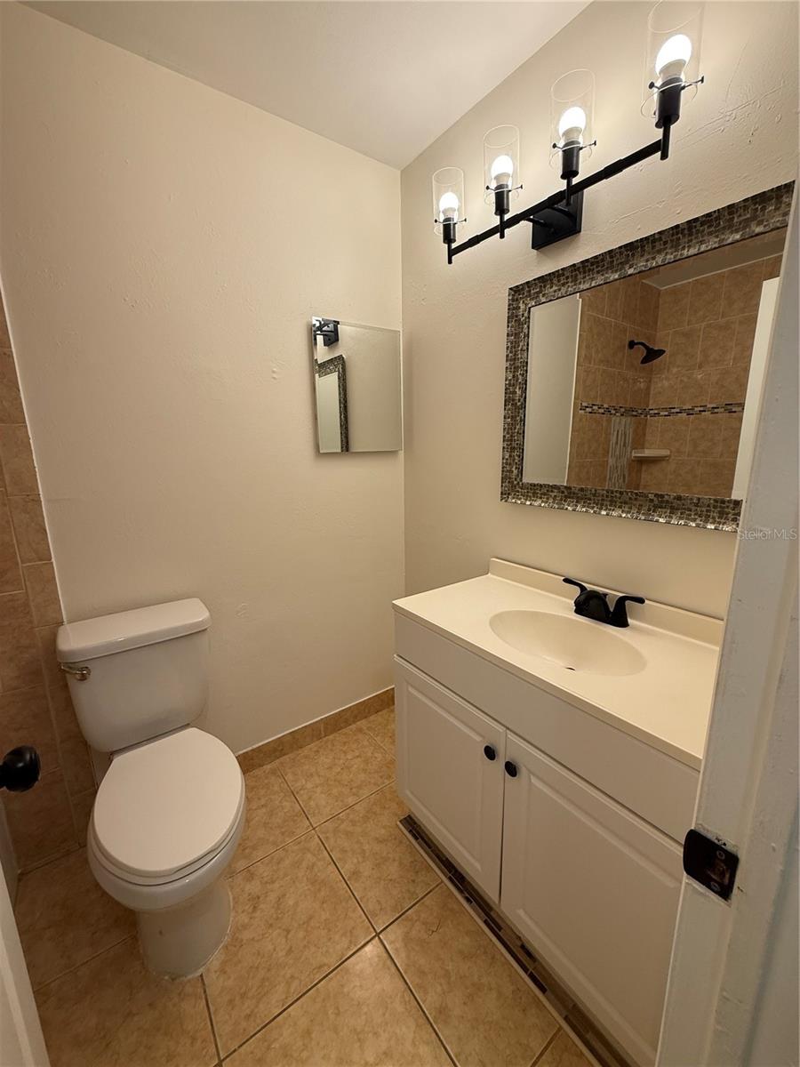 Image 10 of 19 For 4213 Semoran Boulevard 9