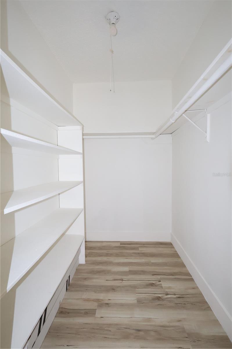 Image 8 of 19 For 4213 Semoran Boulevard 9