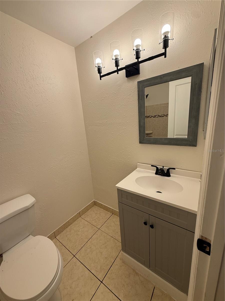 Image 9 of 19 For 4213 Semoran Boulevard 9