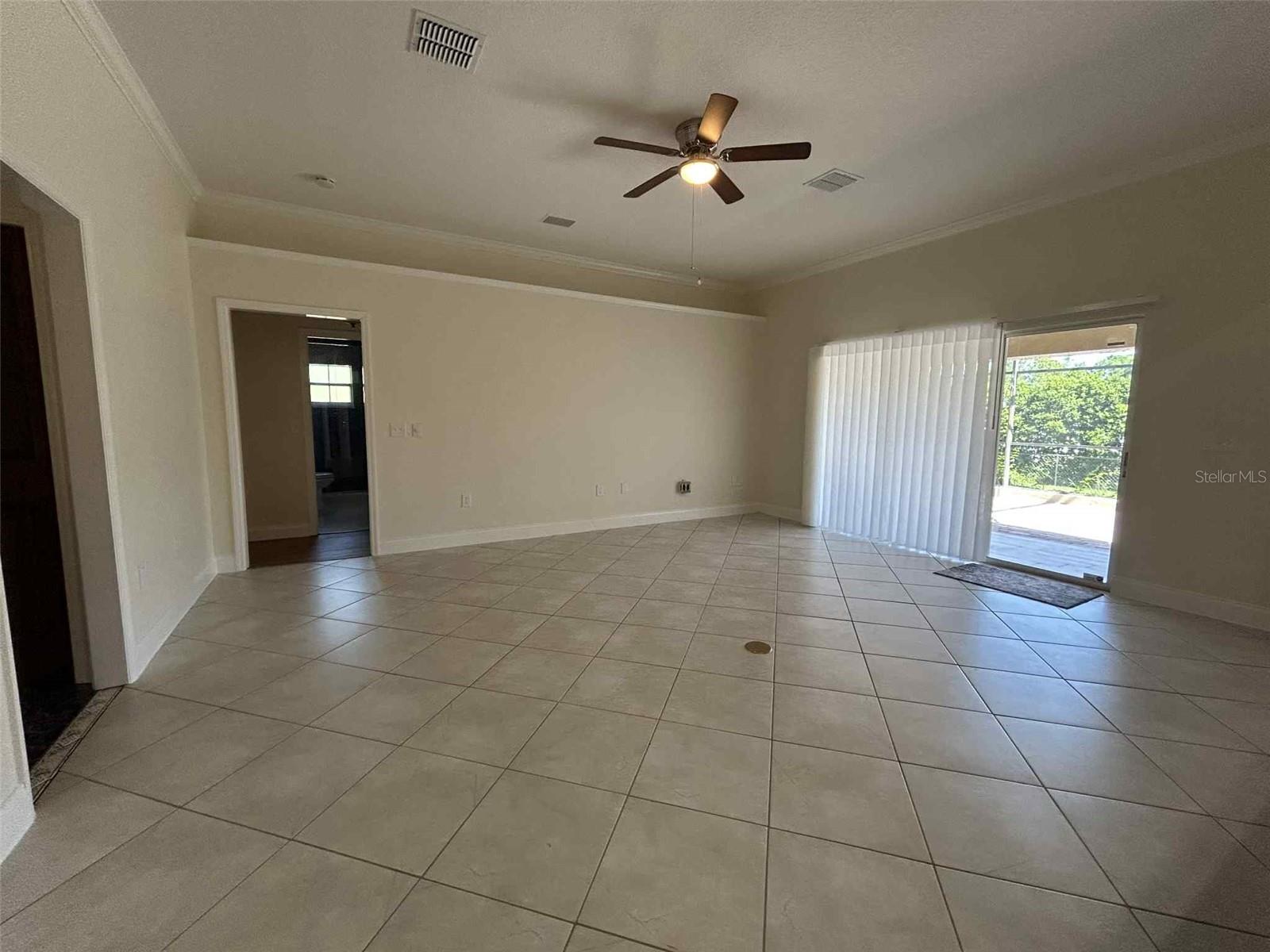 Image 14 of 40 For 1902 Englewood Court