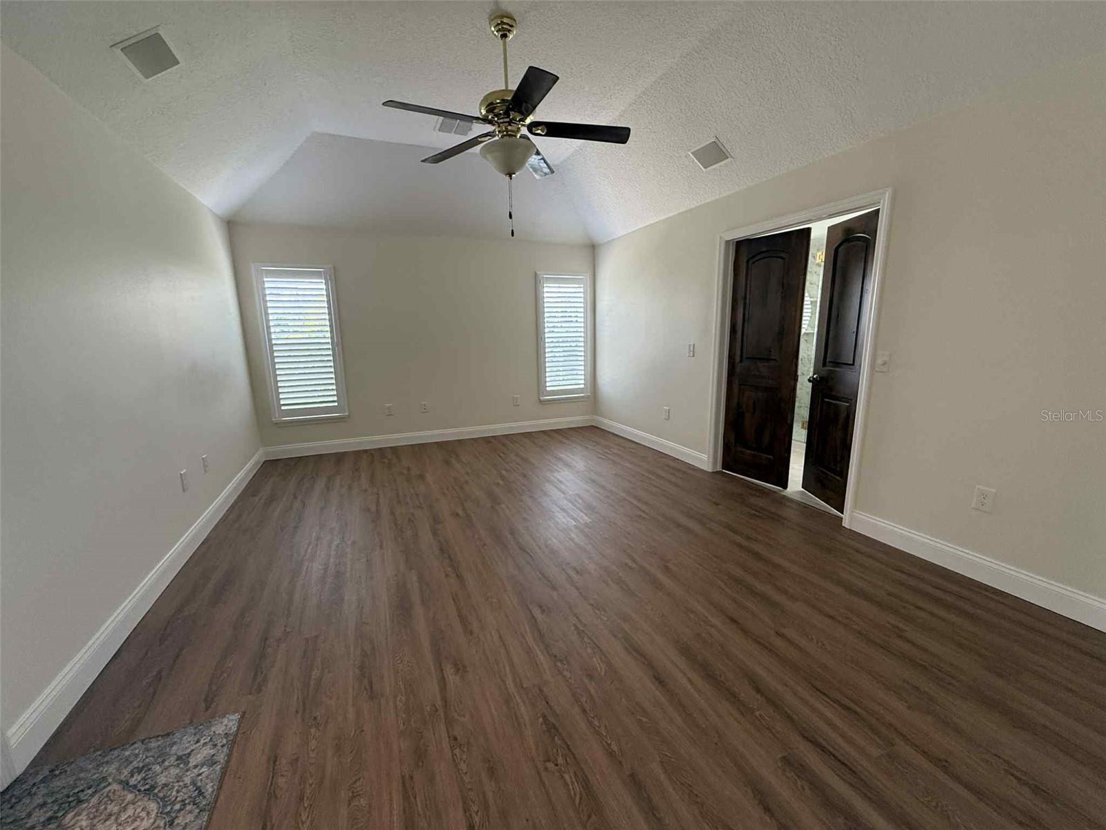 Image 18 of 40 For 1902 Englewood Court