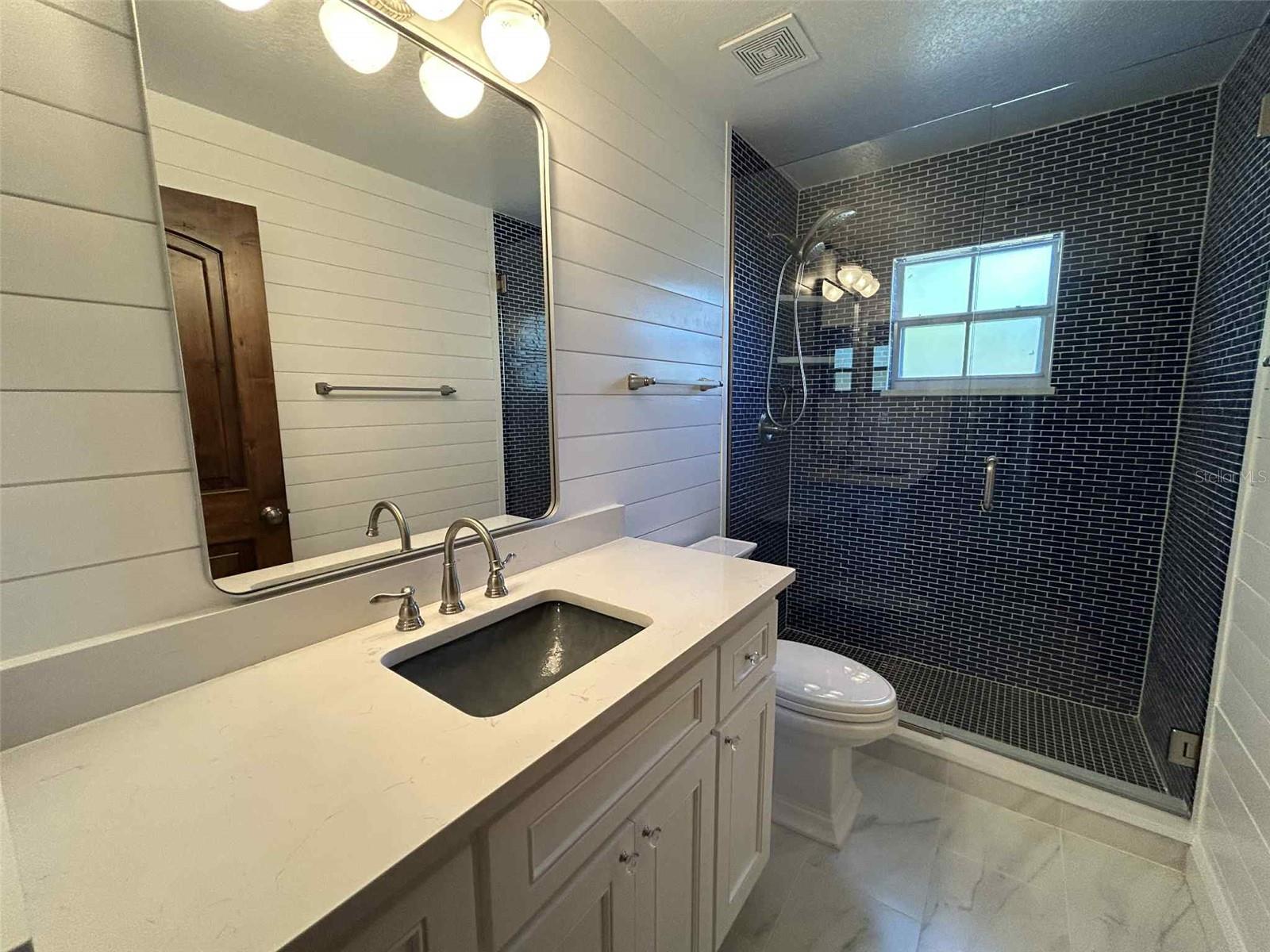 Image 23 of 40 For 1902 Englewood Court