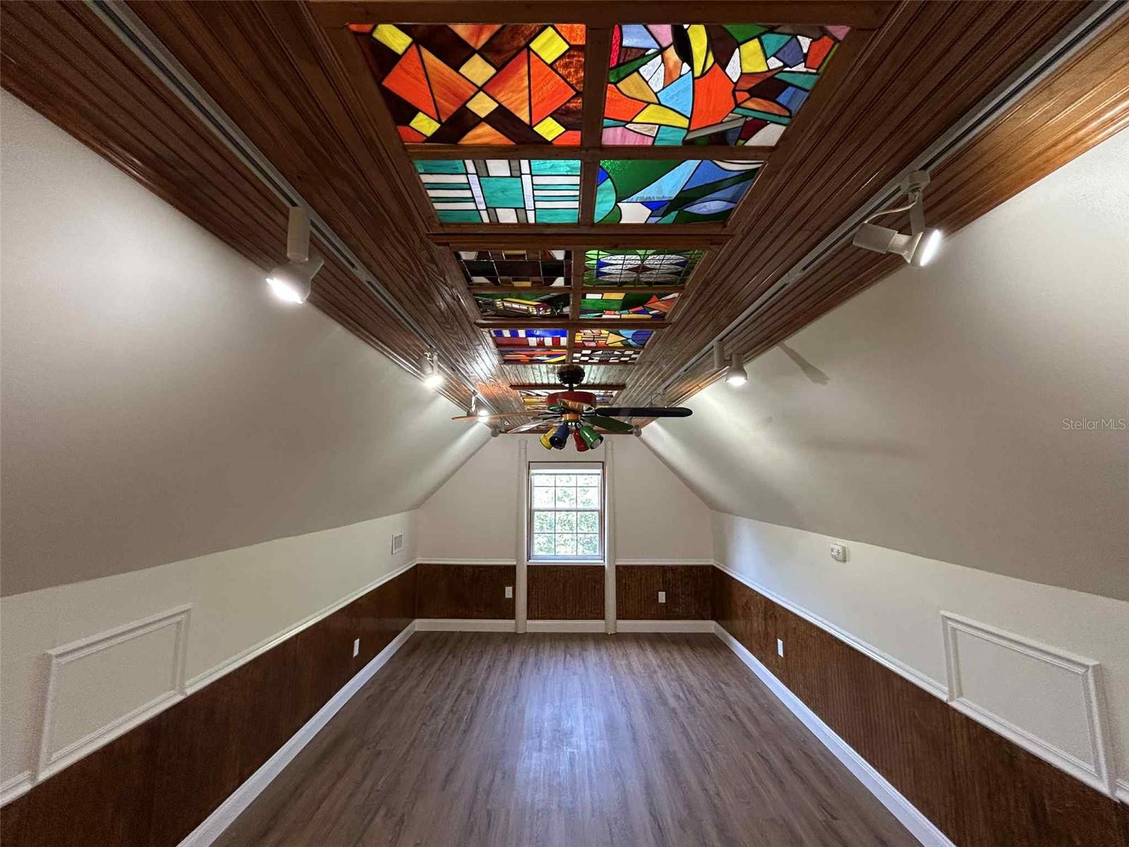 Image 25 of 40 For 1902 Englewood Court