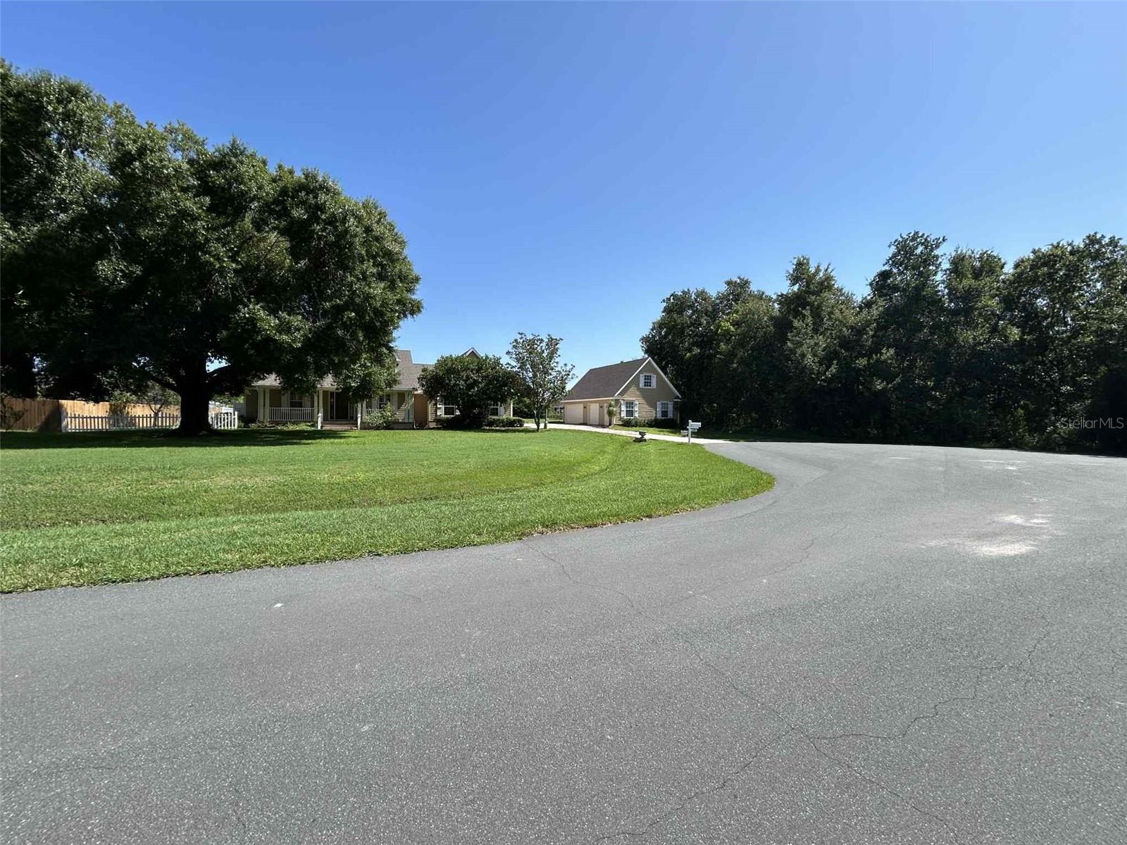 Image 37 of 40 For 1902 Englewood Court