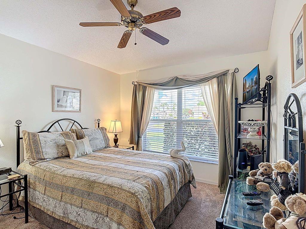 Image 15 of 53 For 955 Lake Berkley Drive