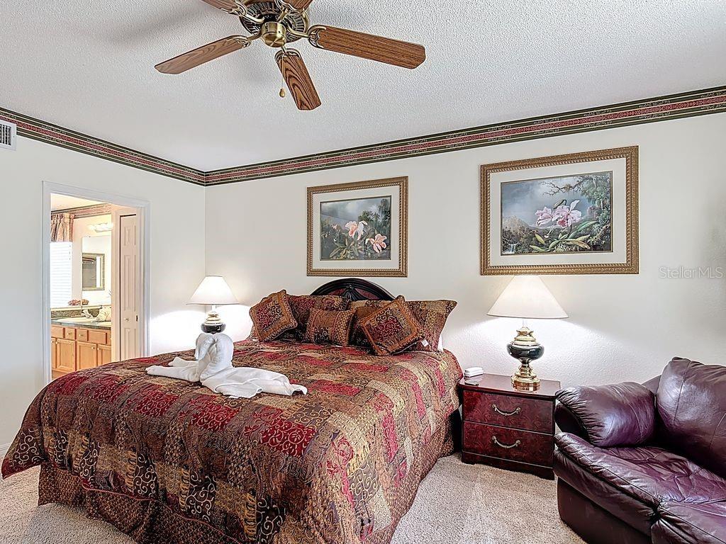 Image 18 of 53 For 955 Lake Berkley Drive