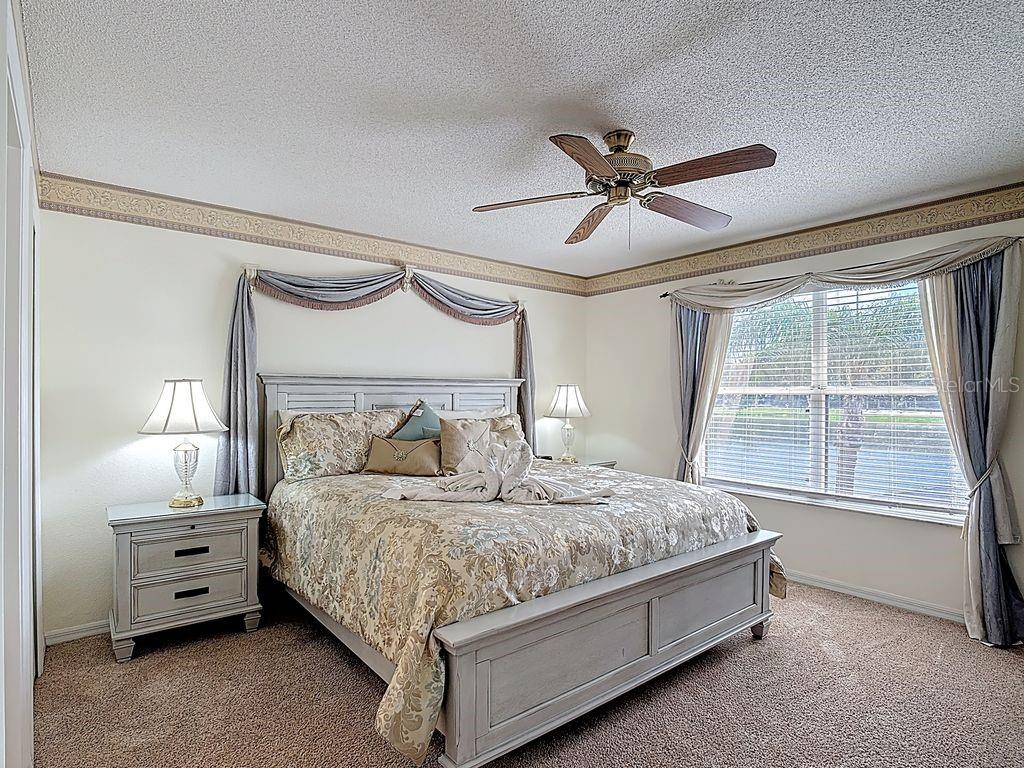 Image 23 of 53 For 955 Lake Berkley Drive